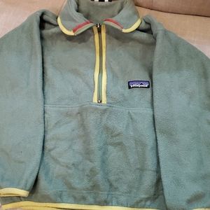 Green Patagonia hoodie